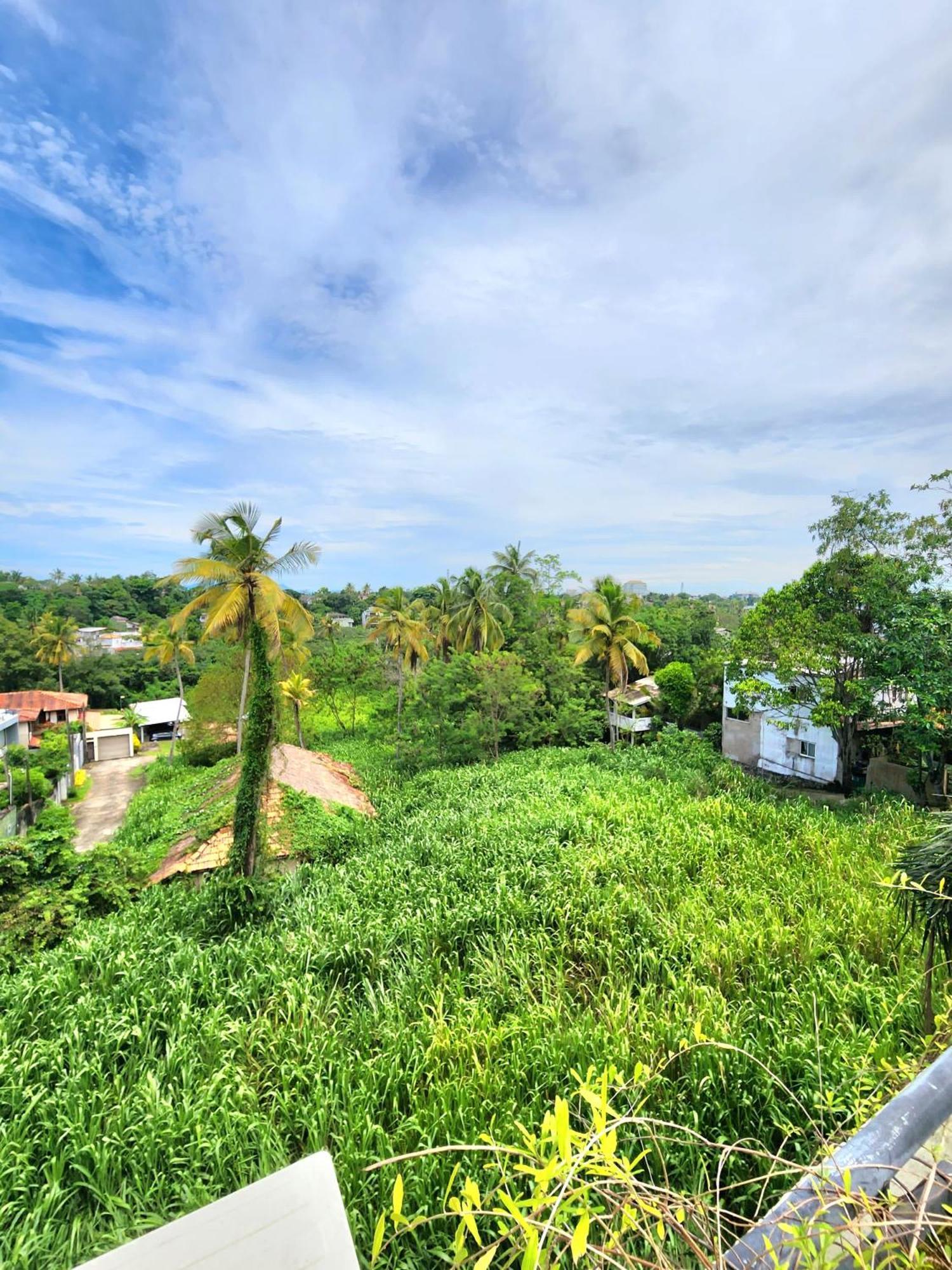 Cozy Luxury Room With Balcony View ! Rajagiriya Exterior photo